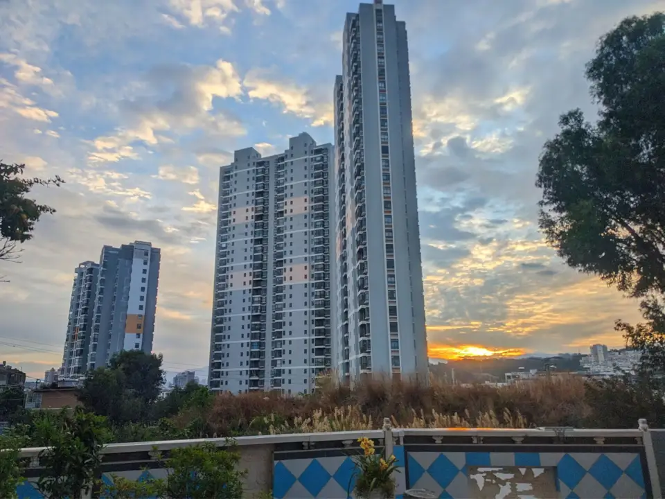 城市晚霞