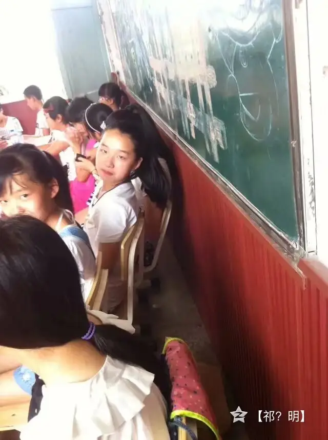 黑板前的相聚