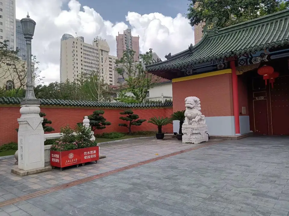 校园旧影 · 校门另一侧